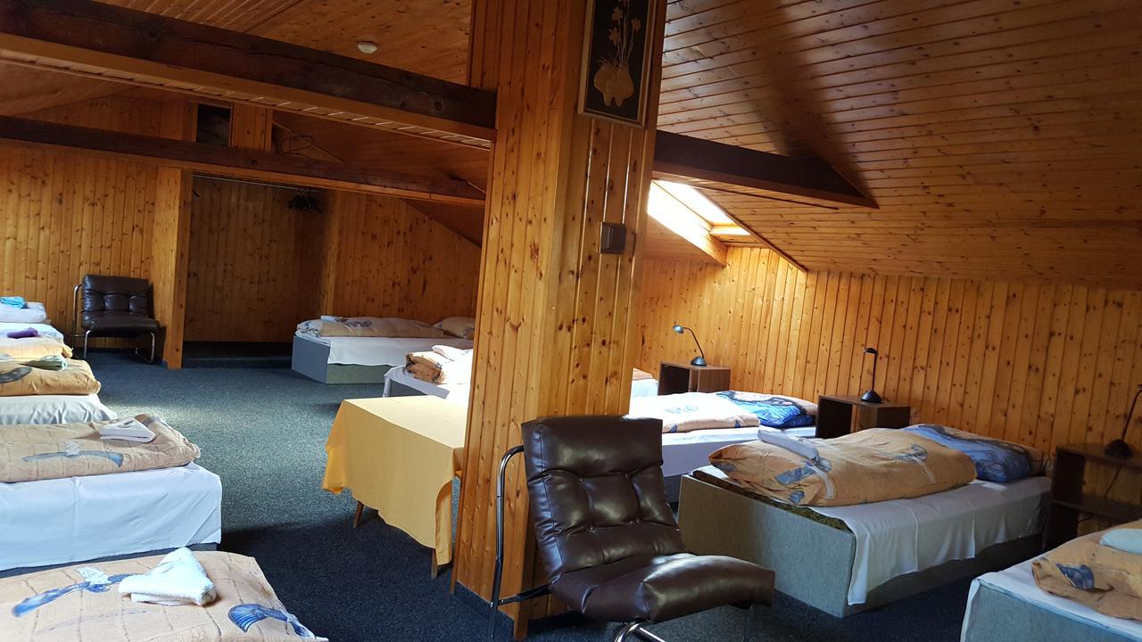 Hotel Posta ジェチーン エクステリア 写真