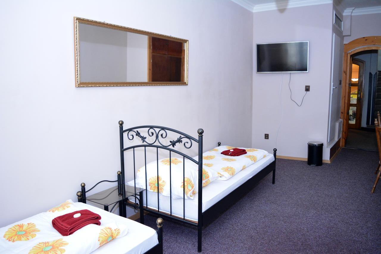 Hotel Posta ジェチーン エクステリア 写真