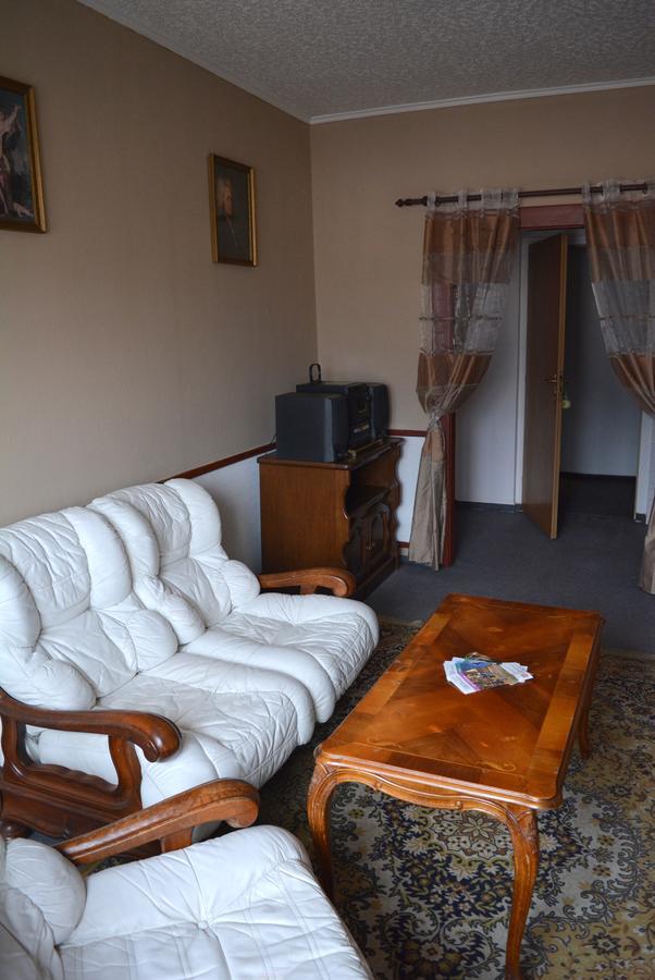 Hotel Posta ジェチーン エクステリア 写真